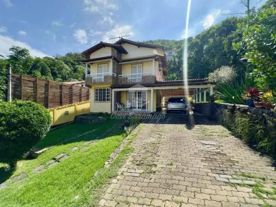 Casa de Condomínio com 3 Quartos à venda, 206m² no Piratininga, Niterói