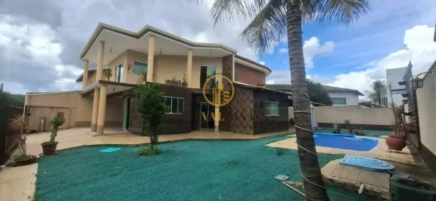 Casa de Condomínio com 4 Quartos à venda, 350m² no Região dos Lagos, Brasília