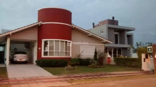 Casa de Condomínio com 3 Quartos à venda, 220m² no Cachoeira do Bom Jesus, Florianópolis