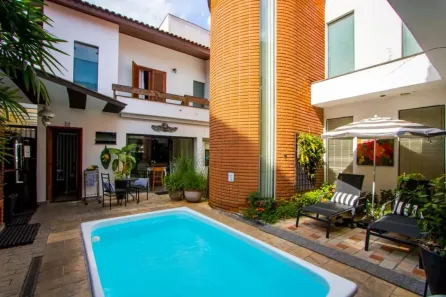 Sobrado com 5 Quartos à venda, 300m² no Vila Valparaíso, Santo André