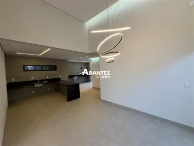 Casa com 3 Quartos à venda, 175m² no Grand Ville, Uberlândia