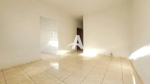 Casa com 3 Quartos para alugar, 80m² no Santa Mônica, Uberlândia