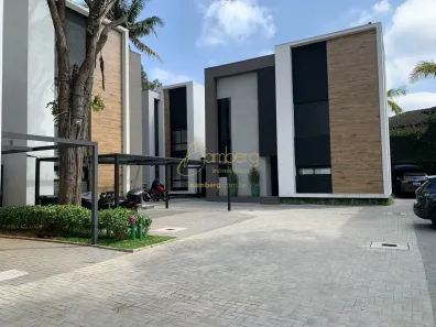 Casa de Condomínio com 3 Quartos à venda, 470m² no Jardim Leonor, São Paulo