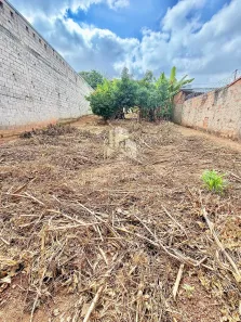 Lote/Terreno à venda, 10m² no Parque Xangri-Lá, Contagem
