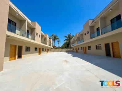 Casa de Condomínio com 2 Quartos à venda, 70m² no Jardim Brasil, Caraguatatuba