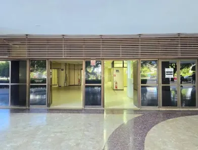 Ponto Comercial para alugar, 700m² no Asa Sul, Brasília