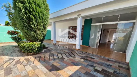 Casa com 2 Quartos para alugar, 159m² no Cariobinha, Americana