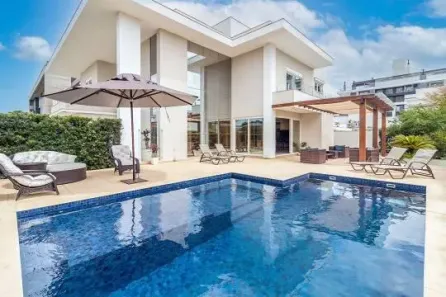 Casa com 5 Quartos para alugar, 500m² no Jurerê Internacional, Florianópolis