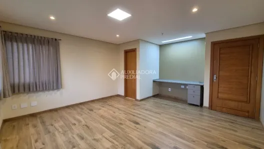 Sala Comercial à venda, 28m² no Menino Deus, Porto Alegre