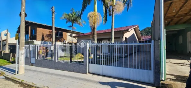 Casa com 2 Quartos à venda, 70m² no Vila Santo Antonio, Imbituba