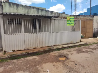 Casa com 3 Quartos à venda, 110m² no Santa Maria, Brasília