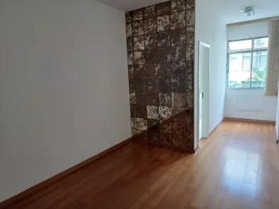 Apartamento com 2 Quartos para alugar, 70m² no Humaitá, Rio de Janeiro