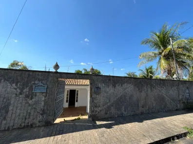 Casa com 4 Quartos para alugar, 300m² no Vila Morais, Goiânia