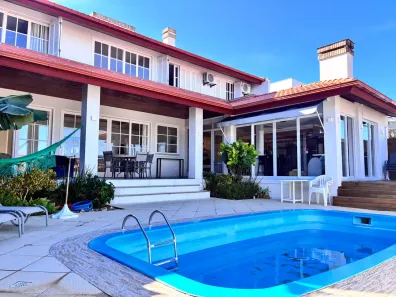 Sobrado com 3 Quartos à venda, 440m² no João Paulo, Florianópolis