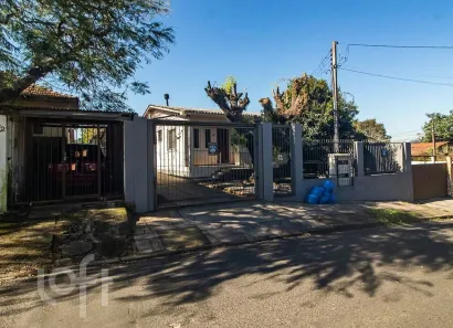 Casa com 6 Quartos à venda, 250m² no Vila Nova, Porto Alegre