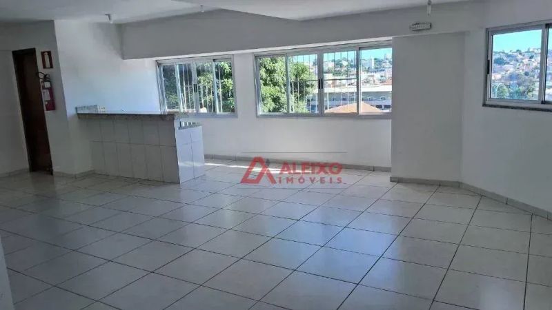 Apartamento com 3 quartos — Planalto, Belo Horizonte