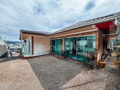 Casa com 3 Quartos à venda, 115m² no Steffen, Brusque