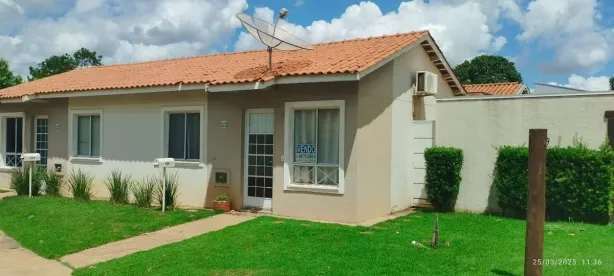 Casa de Condomínio com 2 Quartos à venda, 49m² no Parque Residencial Rita Vieira, Campo Grande