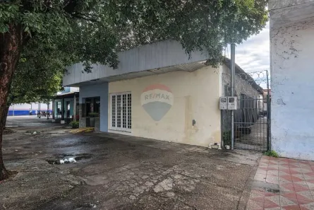 Prédio Comercial à venda, 300m² no Centro, Barra do Garças