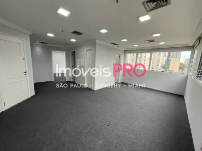 Sala Comercial à venda, 64m² no Santo Amaro, São Paulo