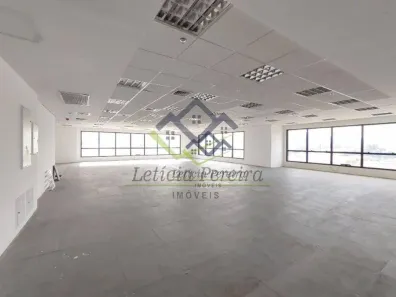 Prédio Comercial para alugar, 1354m² no Alphaville Industrial, Barueri