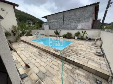 Casa com 6 Quartos à venda, 300m² no Maria Paula, Niterói