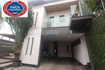Casa com 3 Quartos à venda, 278m² no Goiânia, Belo Horizonte