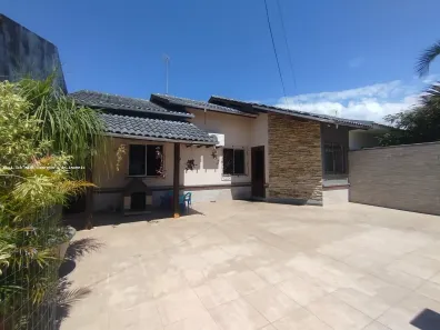 Casa com 3 Quartos à venda, 130m² no Madri, Palhoça