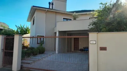 Casa com 3 Quartos à venda, 360m² no Sambaqui, Florianópolis