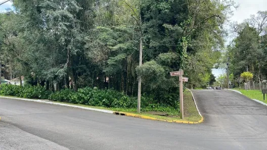 Lote/Terreno à venda, 888m² no Villagio, Gramado