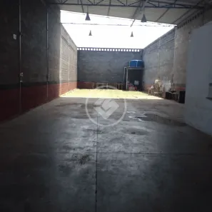 Galpão/Depósito/Armazém para venda ou aluguel, 350m² no Minas Gerais, Uberlândia