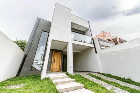 Sobrado com 3 Quartos à venda, 172m² no Tingui, Curitiba