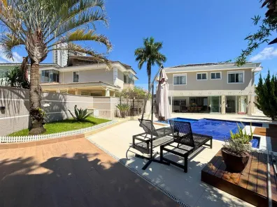Casa de Condomínio com 4 Quartos à venda, 450m² no Jardim Floresta, Atibaia
