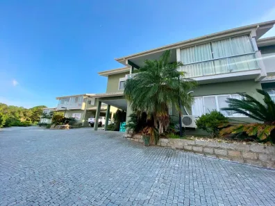 Sobrado com 3 Quartos para alugar, 110m² no Barra da Lagoa, Florianópolis
