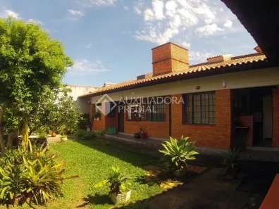 Casa com 3 Quartos à venda, 400m² no Espírito Santo, Porto Alegre