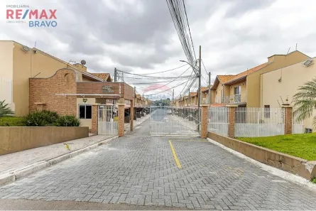 Sobrado com 3 Quartos à venda, 100m² no Uberaba, Curitiba