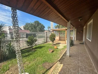 Casa com 3 Quartos para alugar, 120m² no Cidade Industrial, Curitiba