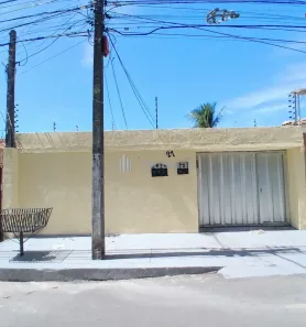 Casa com 3 Quartos para alugar, 129m² no Cidade dos Funcionários, Fortaleza