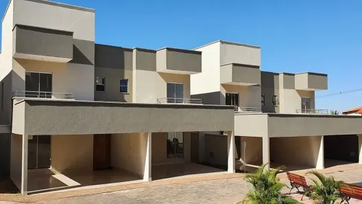 Casa de Condomínio com 3 Quartos à venda, 160m² no Goiânia 2, Goiânia