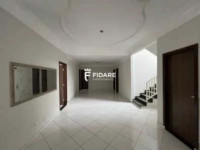 Casa com 4 Quartos para alugar, 220m² no Vila Mauricéia, Montes Claros