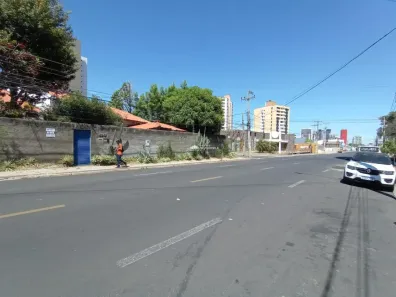 Imóvel Comercial com 5 Quartos para alugar, 500m² no Fátima, Teresina