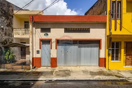 Casa com 5 Quartos à venda, 215m² no Batista Campos, Belém