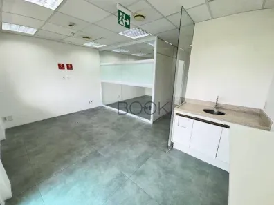 Sala Comercial à venda, 42m² no Cidade Monções, São Paulo