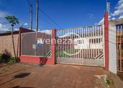 Casa com 3 Quartos para alugar, 70m² no Sabará III, Londrina