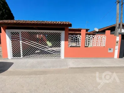 Casa com 3 Quartos para alugar, 156m² no Praia das Palmeiras, Caraguatatuba