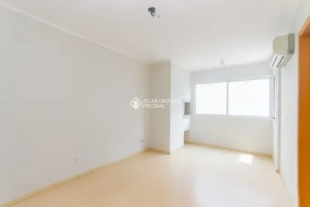 Apartamento com 1 Quarto para alugar, 45m² no Floresta, Porto Alegre