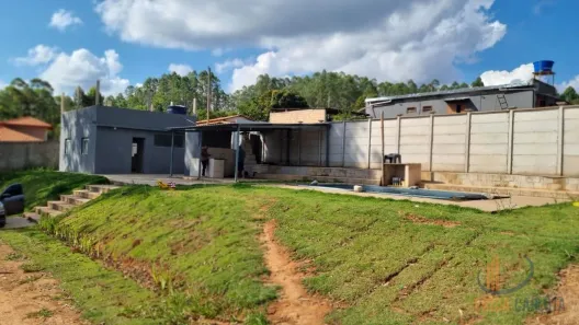 Fazenda/Sítio com 2 Quartos para venda ou aluguel, 1400m² no Amaro Ribeiro, Conselheiro Lafaiete