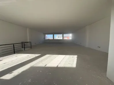 Galpão/Depósito/Armazém à venda, 368m² no Wanel Ville, Sorocaba