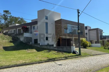 Casa com 3 Quartos à venda, 273m² no Ubatiba, Maricá
