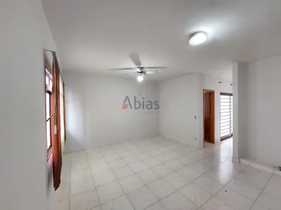 Casa com 3 Quartos para alugar, 200m² no Jardim Santa Paula, São Carlos